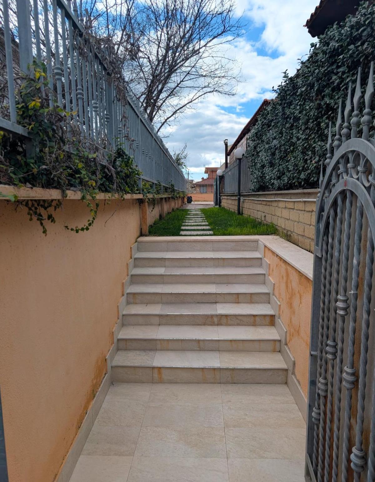 Cvr Appartamento Roma